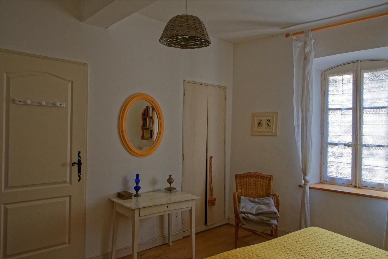 Maison Rives - Village Du Livre De Montolieu Esterno foto