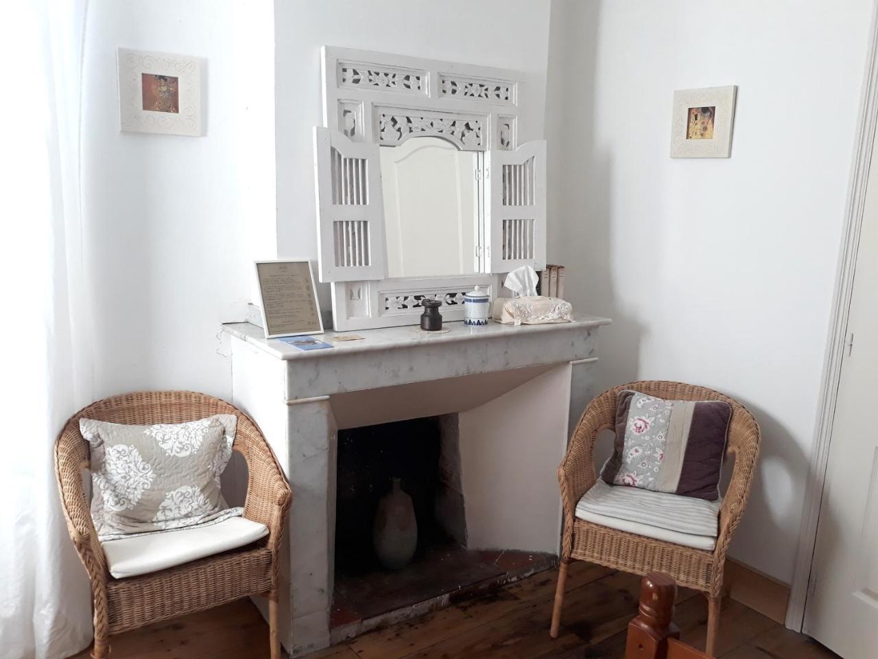 Maison Rives - Village Du Livre De Montolieu Esterno foto
